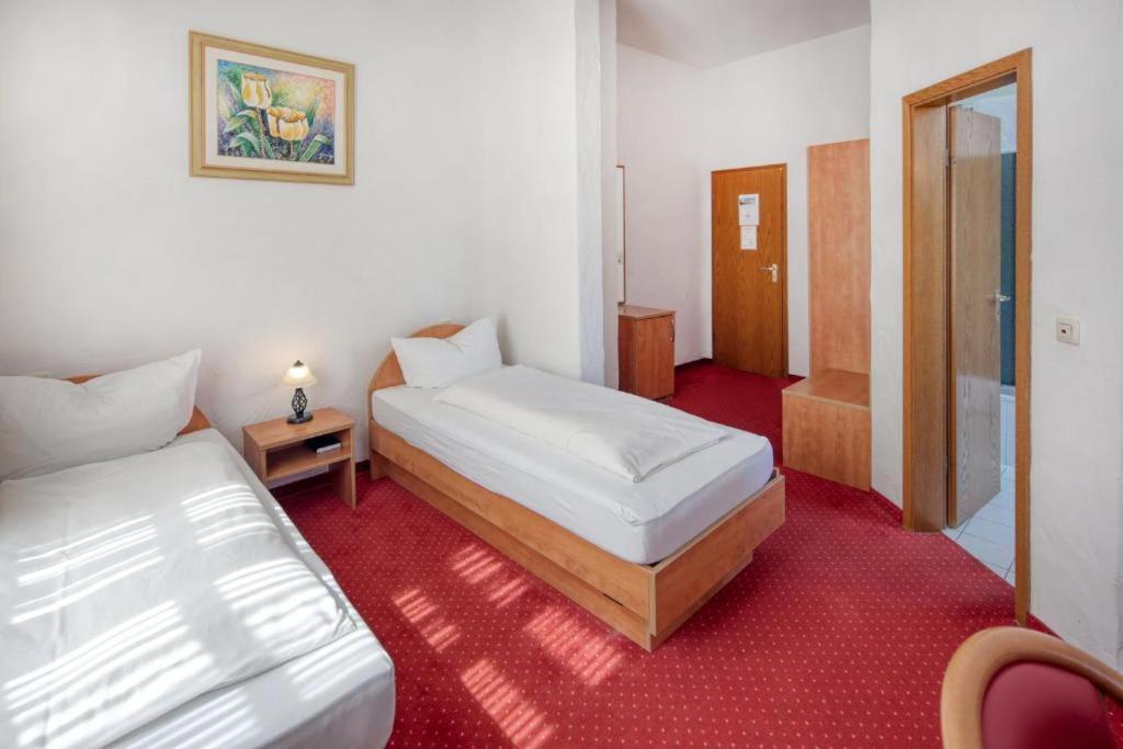 Hotel Restaurant Mathildenhof Пульгайм Номер фото